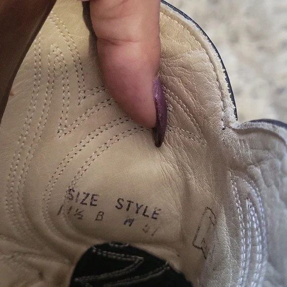 Brown Leather Cowboy Boots - Picture 3 of 8